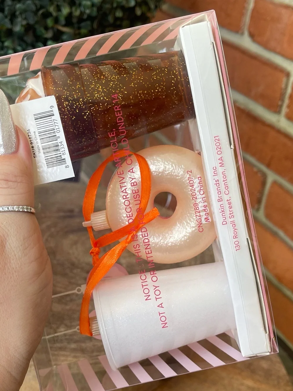 New DUNKIN HOLIDAY ORNAMENTS Gift Set of 3 - 2 cups & 1 Donut